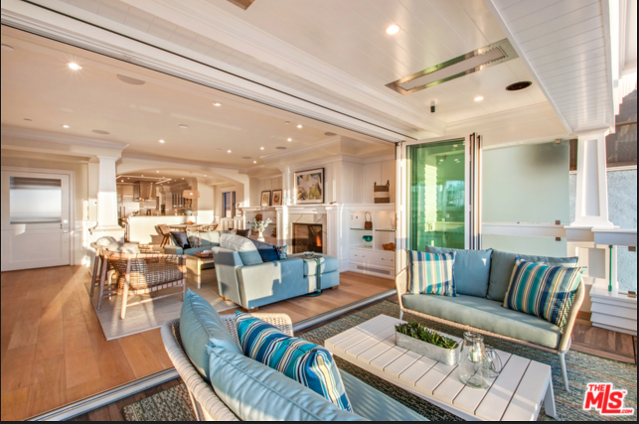 2715 Ocean Front Walk